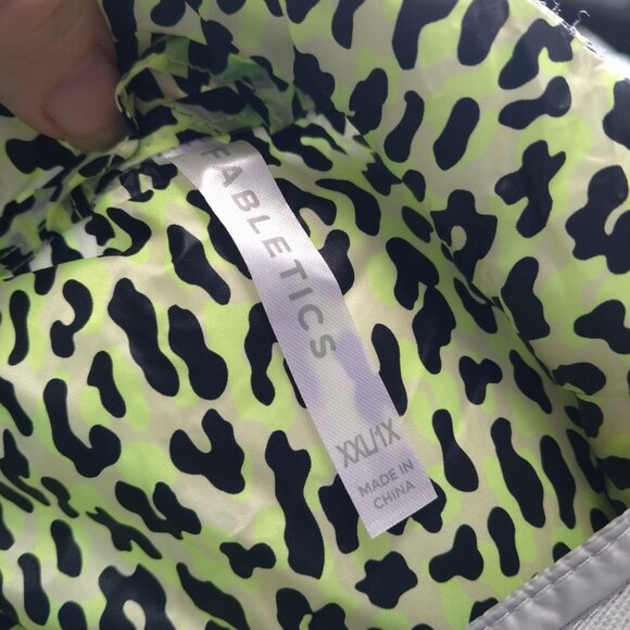 Fabletics Women's XXL/1X Elliot Mineral Grey Puffer Vest Cheetah Print Interior - Picture 8 of 9